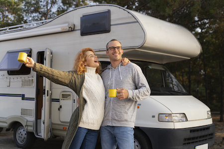 blije campeerders met xipo connect camping internet